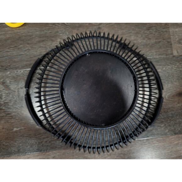 Heavy Duty Black Metal Wire Fruit Bowl with Handles - Picture 3 of 3